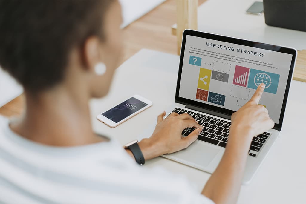 Capa de 7 Dicas de Marketing Digital para Dermatologistas – Alavancando Seu Consultório