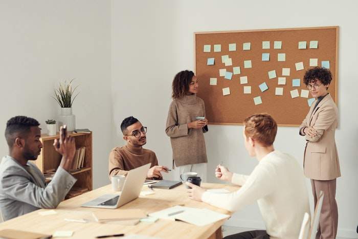 Capa de 5 passos para elaborar o melhor plano de vendas de sua empresa