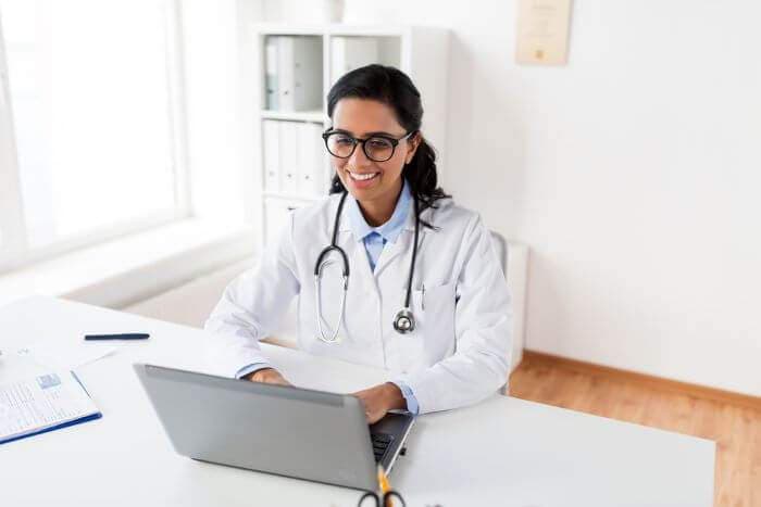 Capa de Marketing para médicos: 4 regras do CFM para não fazer feio!
