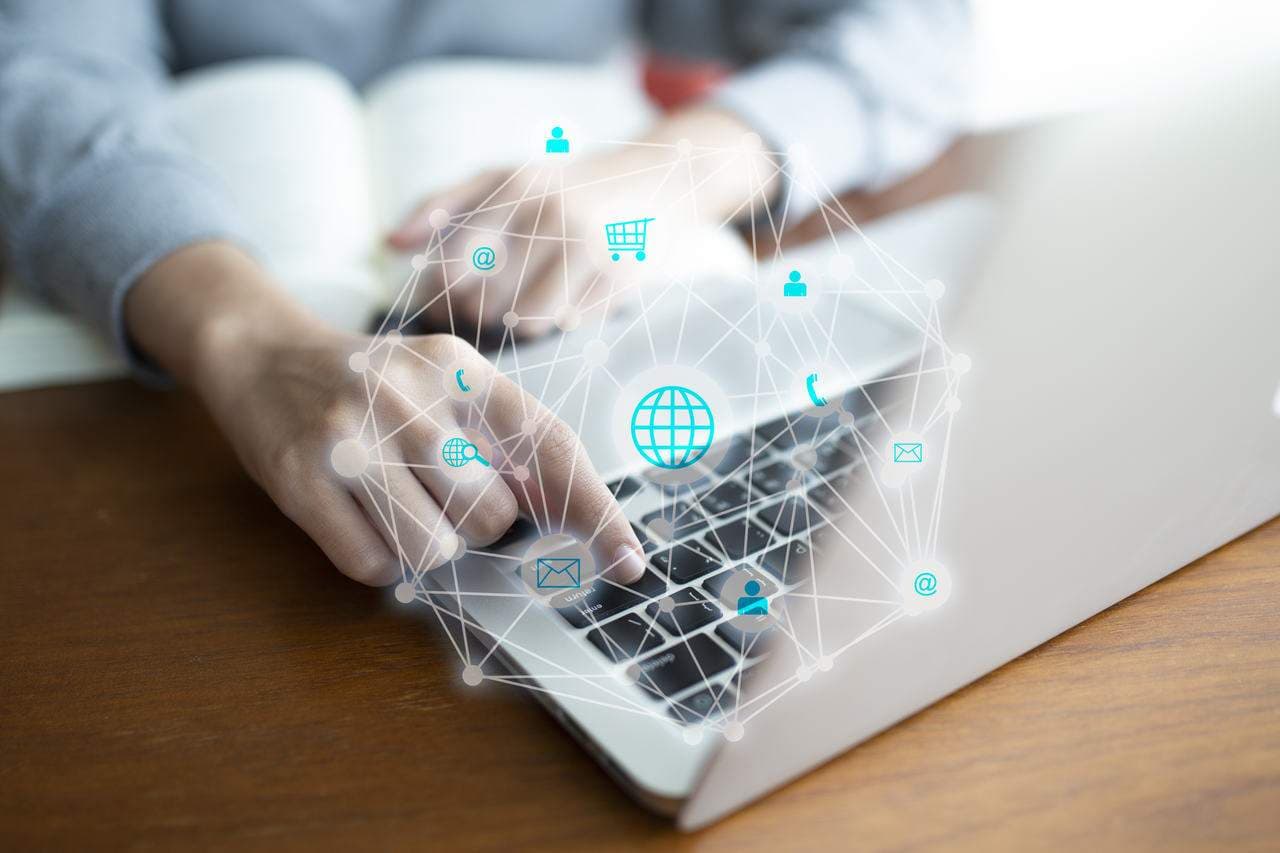 Capa de Estratégia Omnichannel: descubra as ações de marketing por trás da Semana Tarja Black da Drogaria Santo Remédio